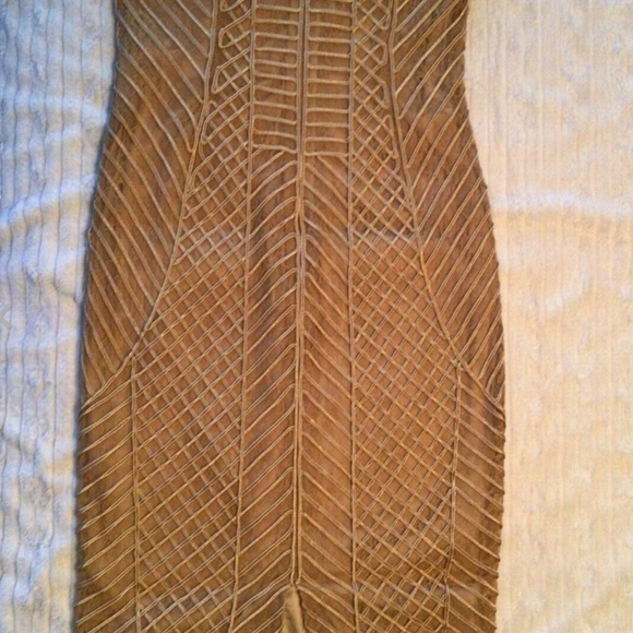 AXEL GOLD ROYALTY DRESS - Picture 7 of 7